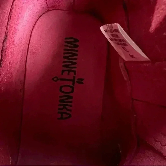 Minnetonka Girls Moccasin Fringe Pink Ankle Leather Boots Side Zip Size 13 - Picture 12 of 16